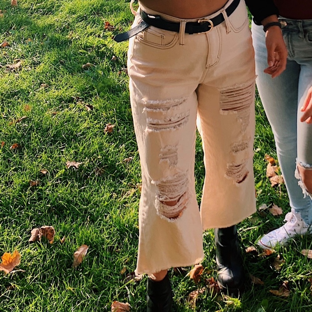 Wide legged jeans